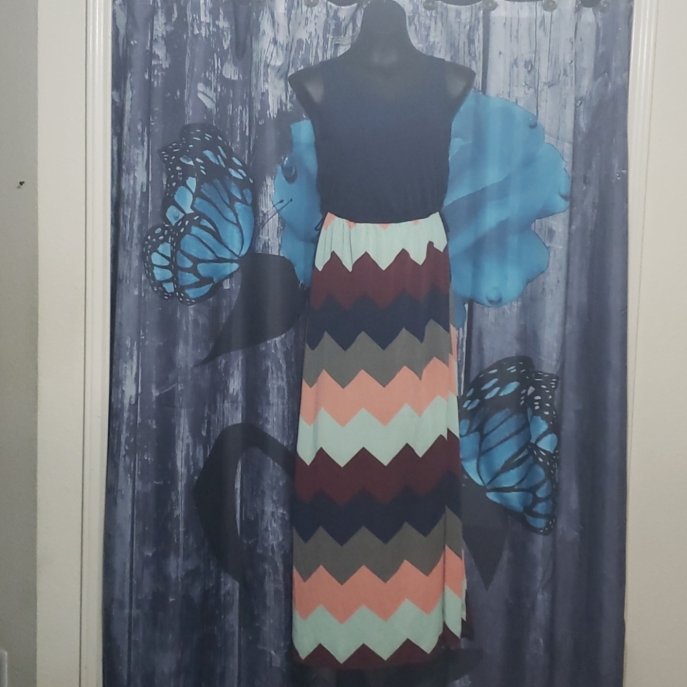Rue 21 Chevron print dress sz L